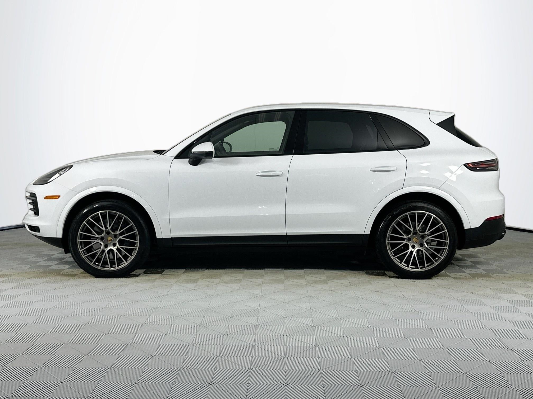 2023 Porsche Cayenne Platinum Edition