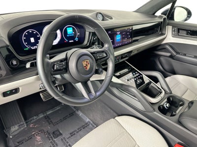 2025 Porsche Cayenne GTS