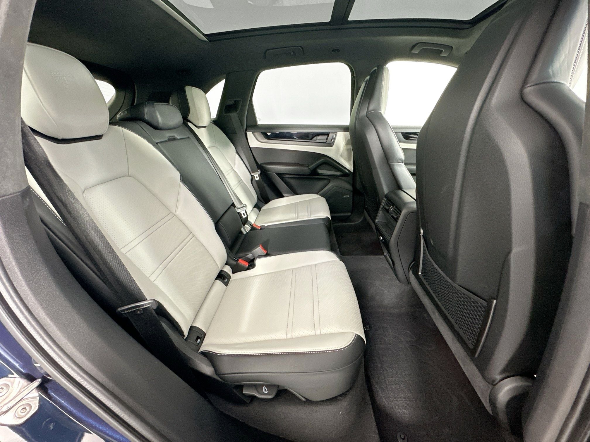 2025 Porsche Cayenne GTS