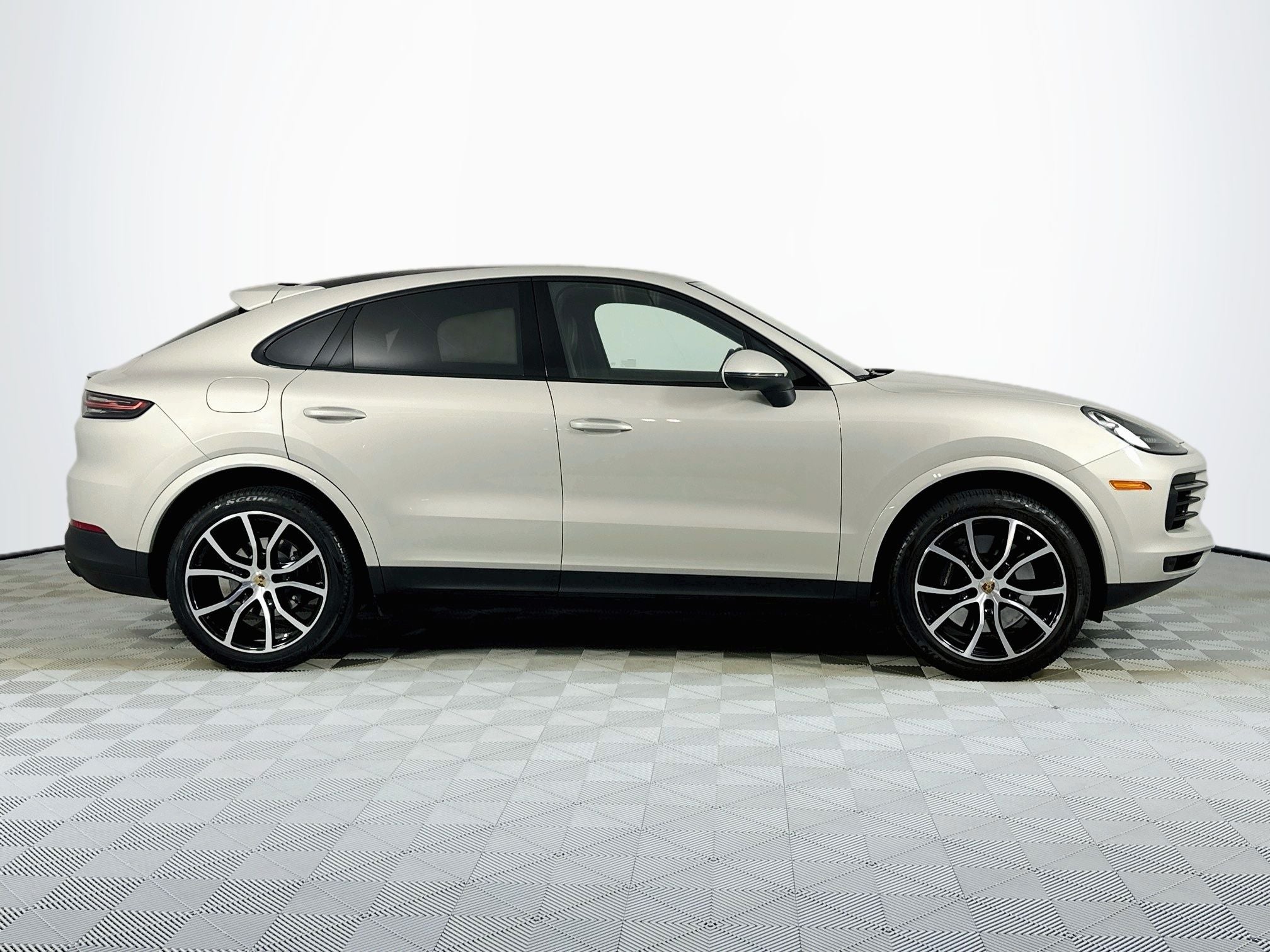 2023 Porsche Cayenne Coupe Base