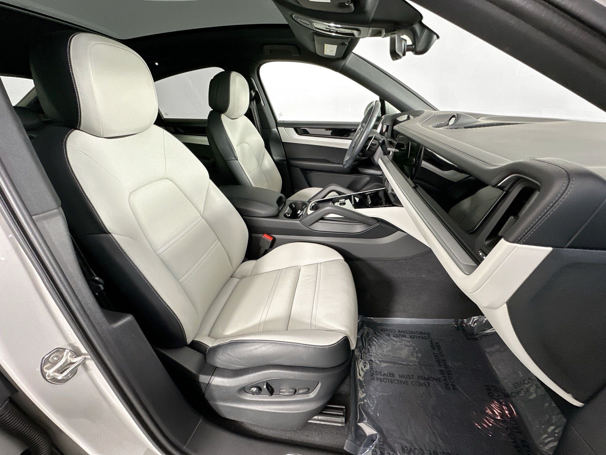 2024 Porsche Cayenne Coupe Base