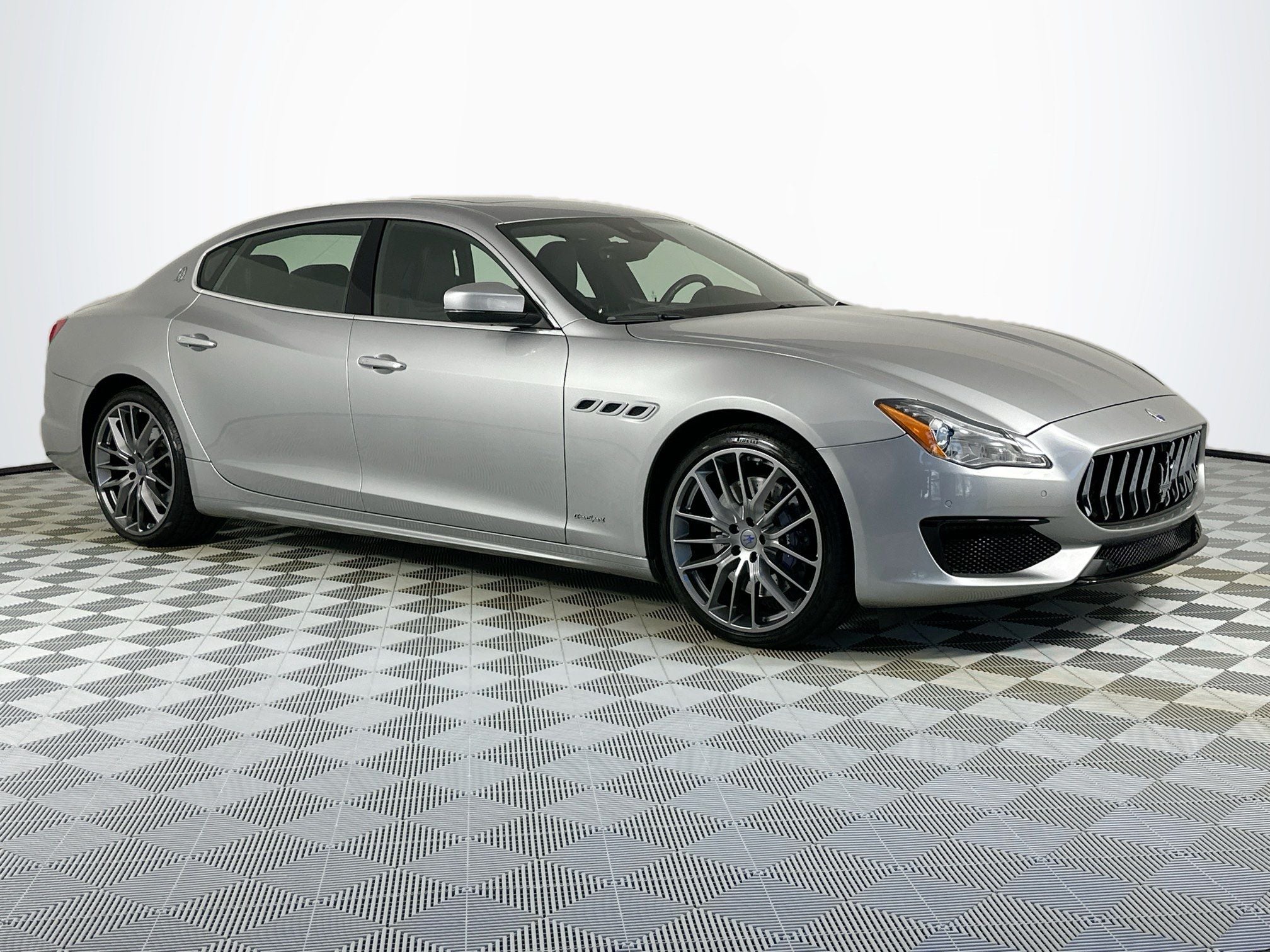 2017 Maserati Quattroporte GTS GranSport