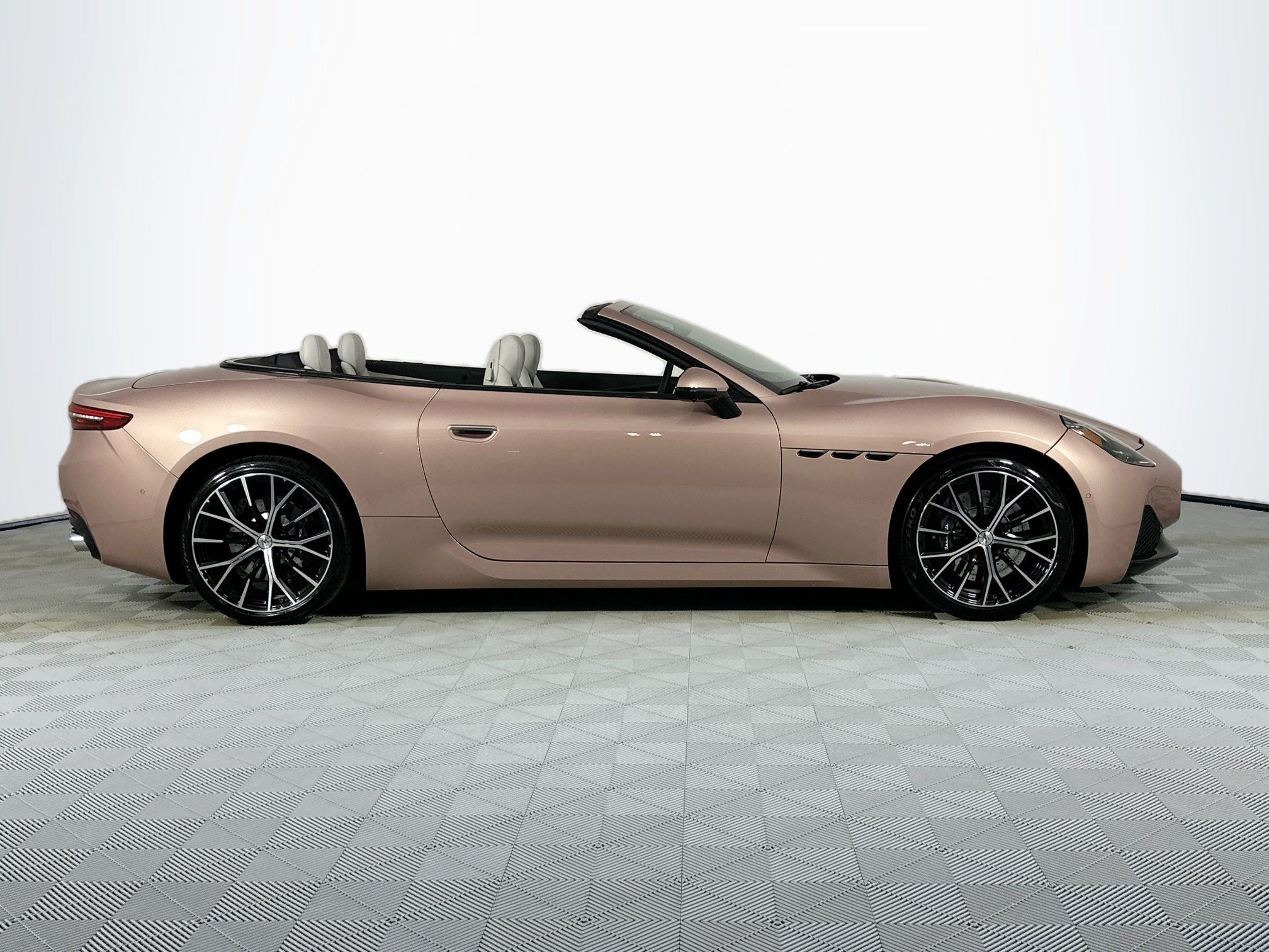 2026 Maserati GranCabrio 