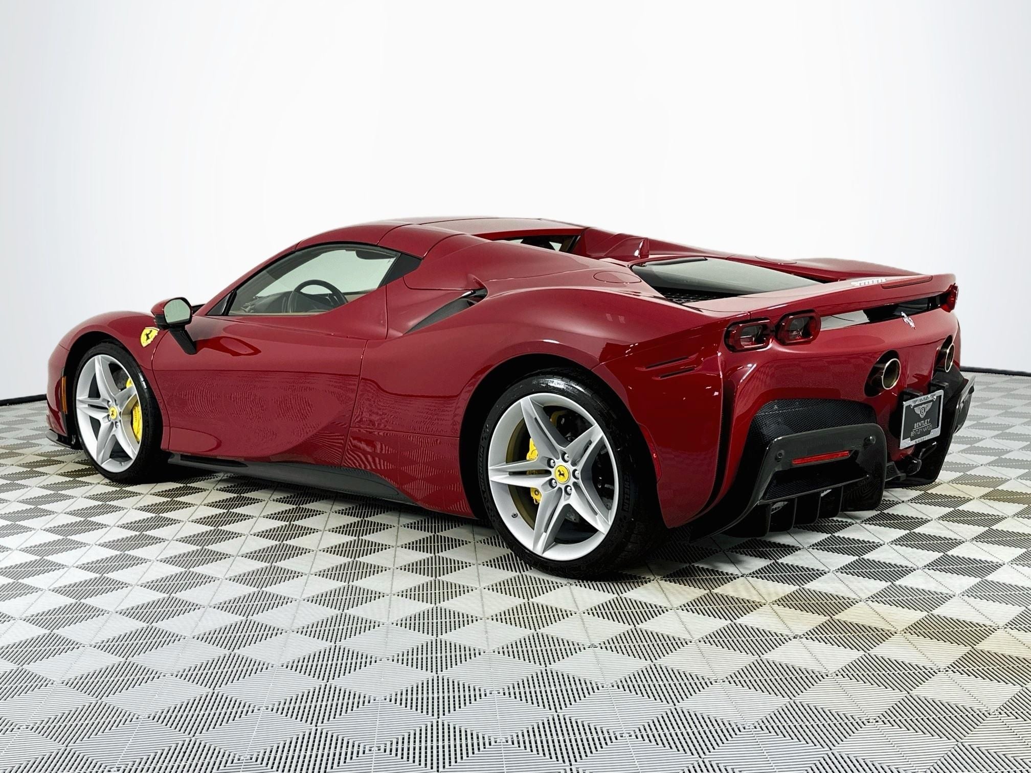 2023 Ferrari SF90 Spider Base