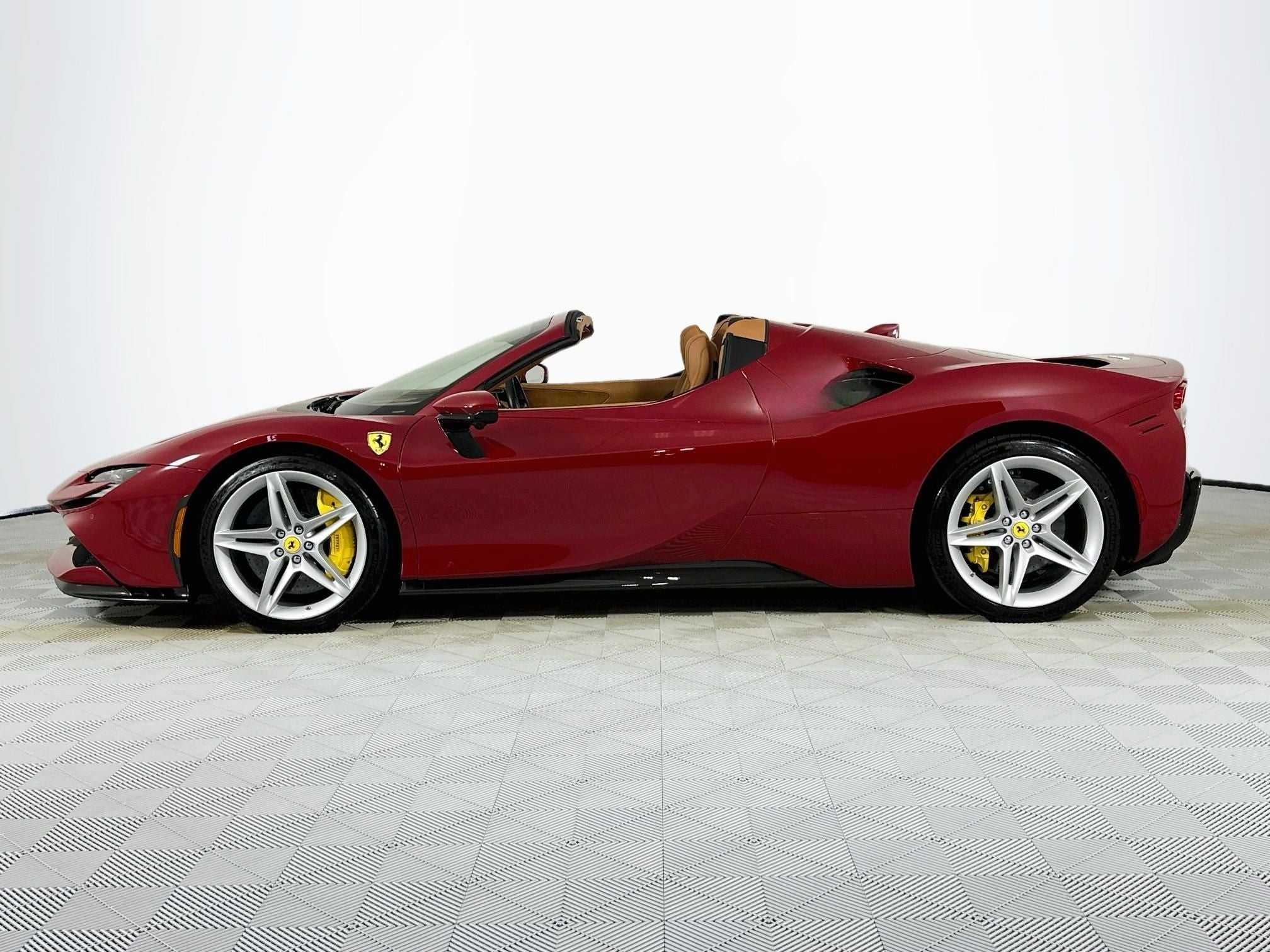 2023 Ferrari SF90 Spider Base