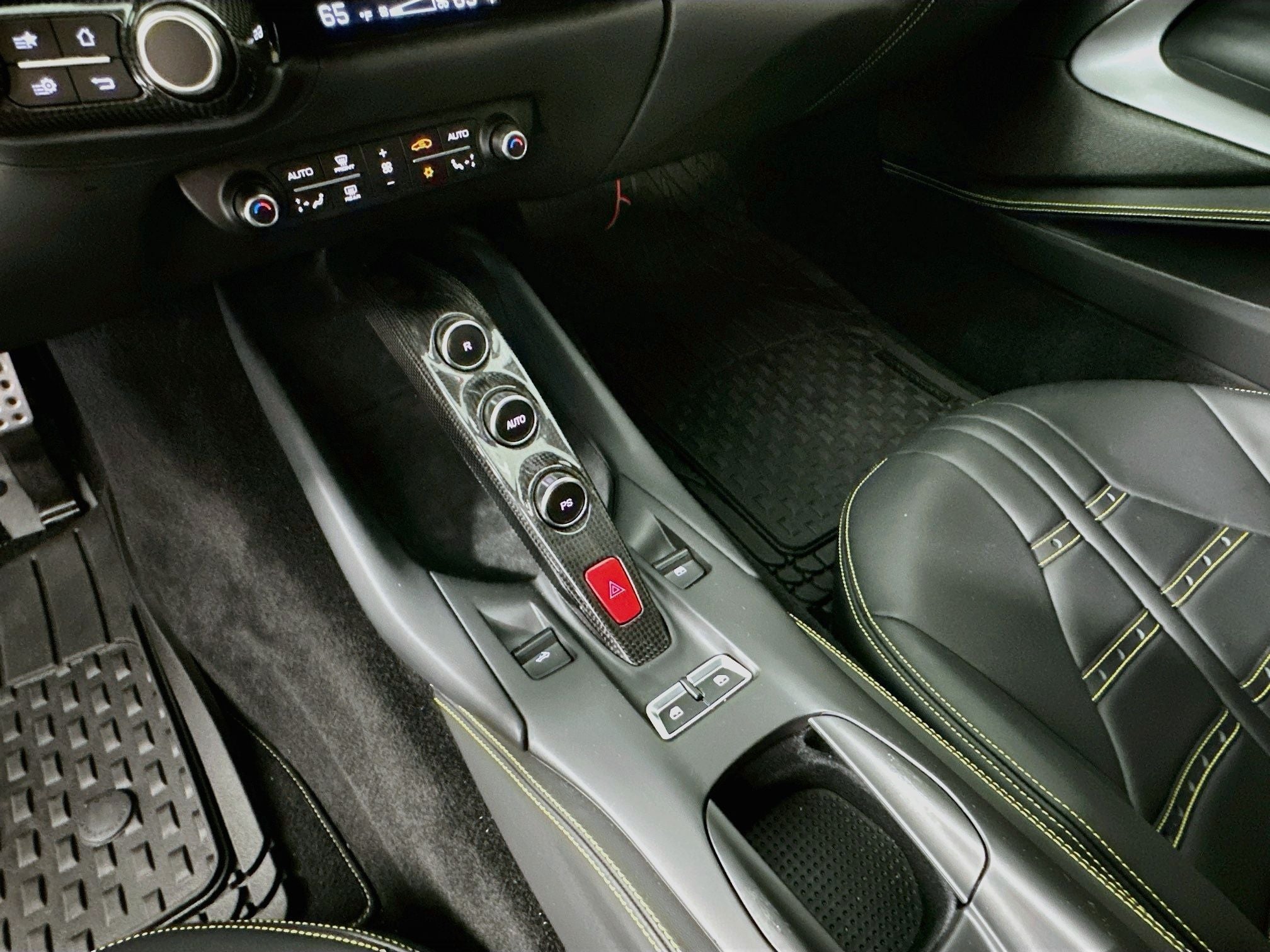 2023 Ferrari 812 GTS Base
