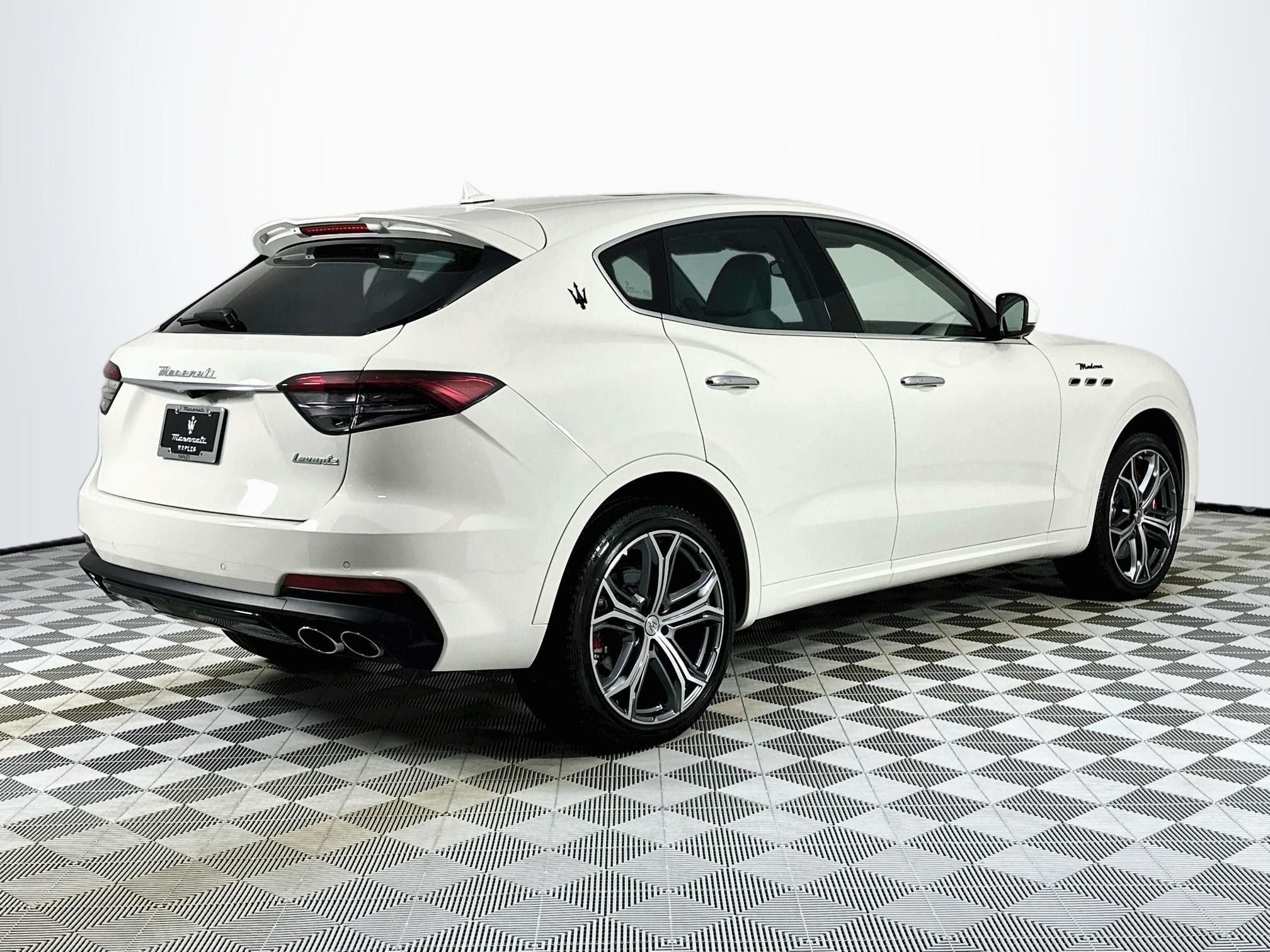 2023 Maserati Levante Modena