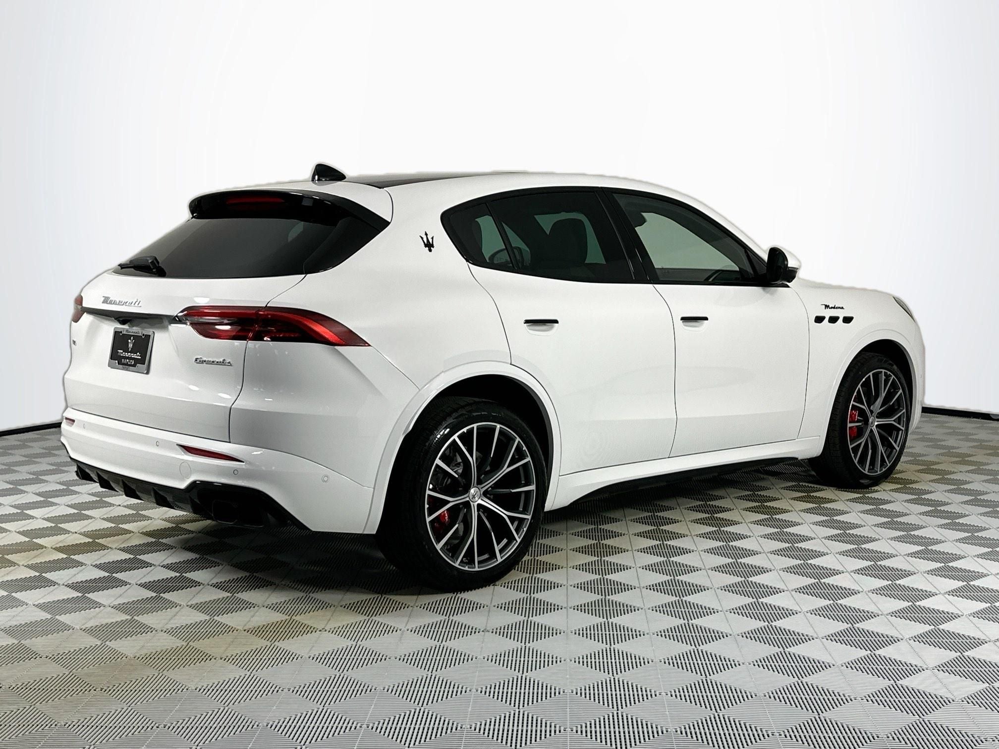 2026 Maserati Grecale Modena