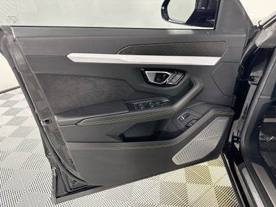 2019 Lamborghini Urus Base