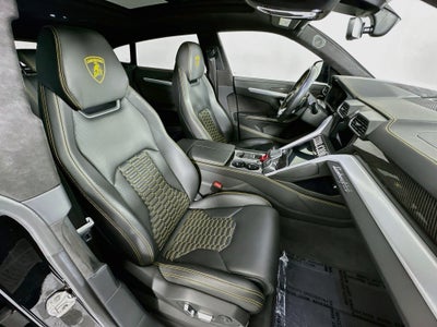 2019 Lamborghini Urus Base