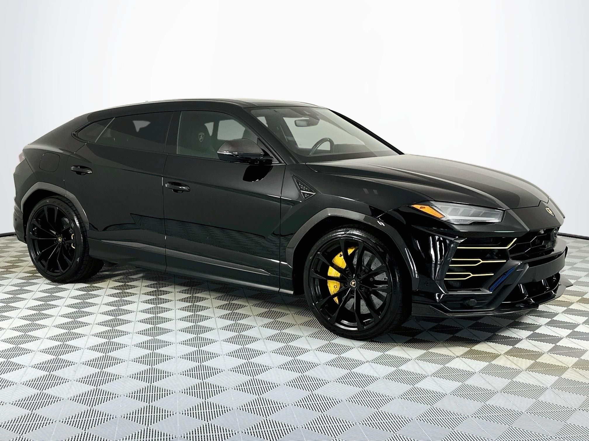 2019 Lamborghini Urus Base