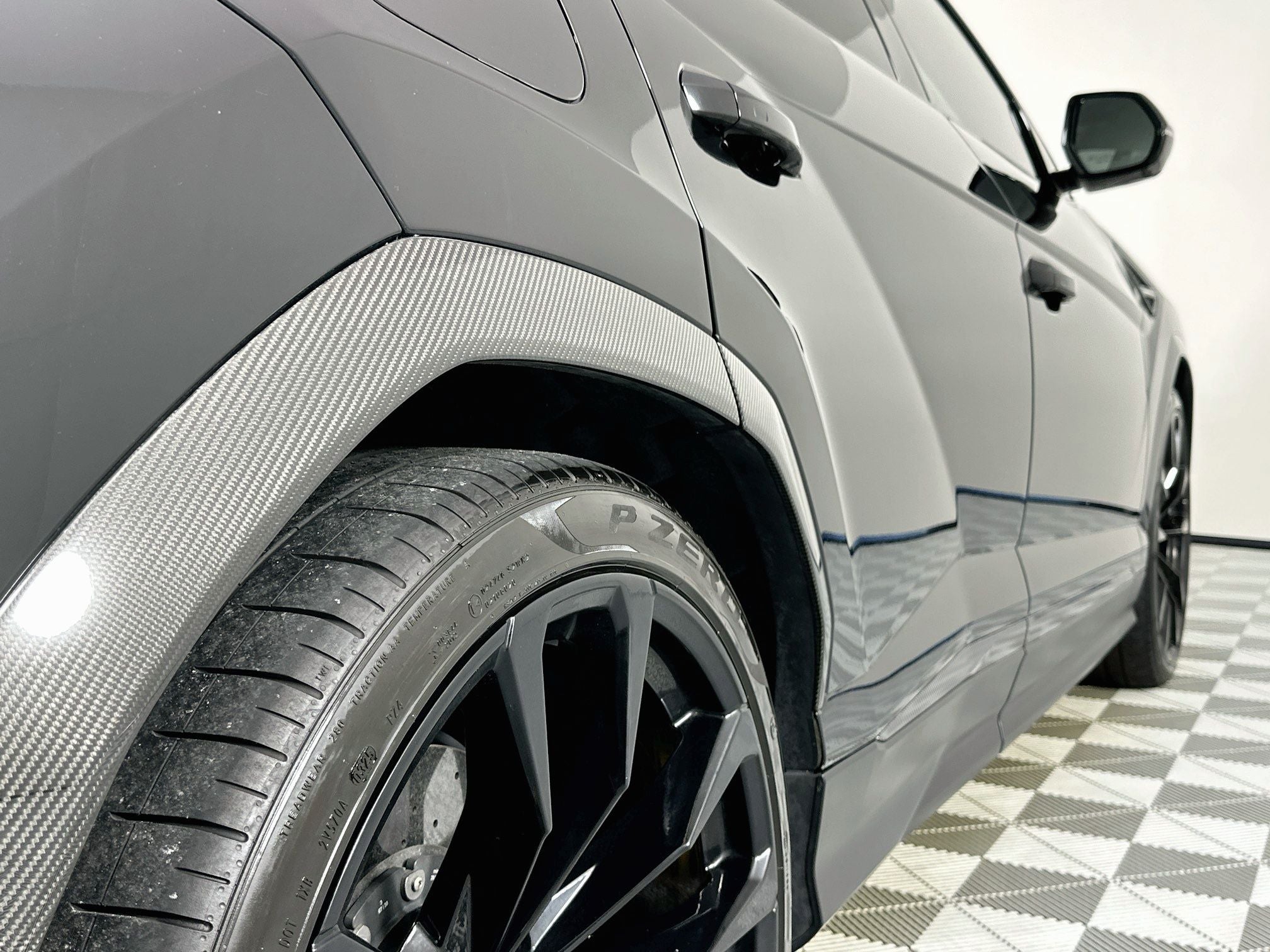 2019 Lamborghini Urus Base
