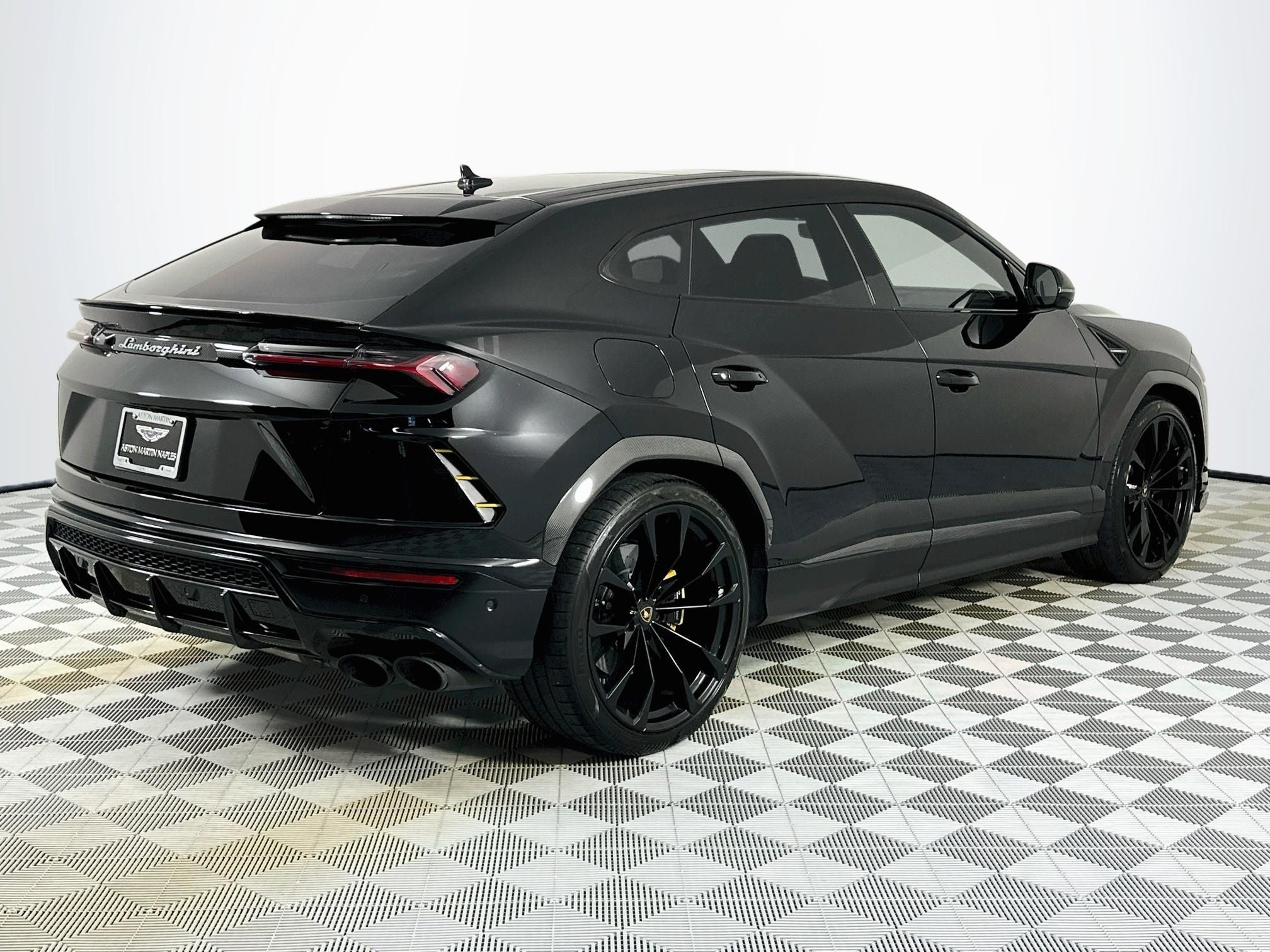 2019 Lamborghini Urus Base