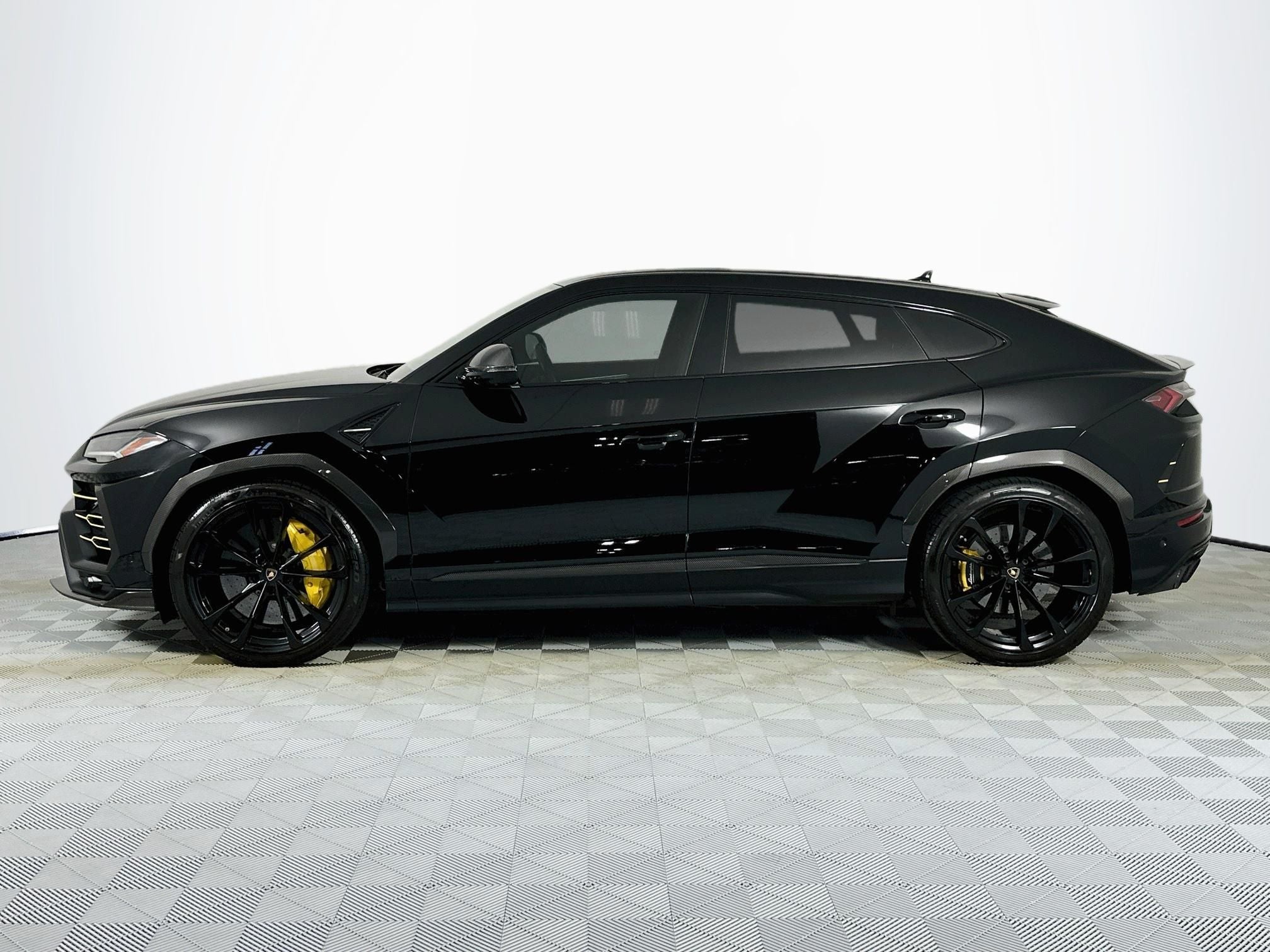 2019 Lamborghini Urus Base