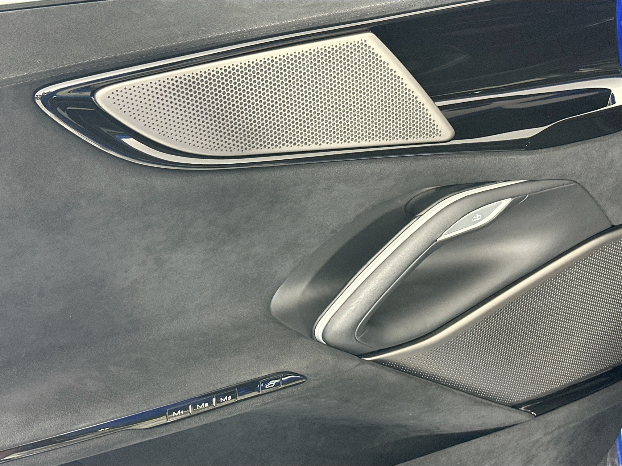 2023 Ferrari Purosangue Base