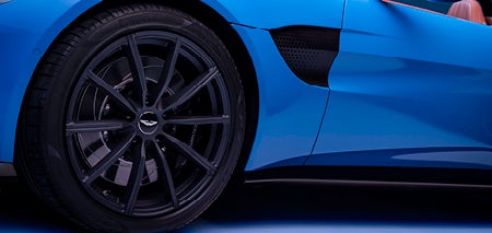 2025 Aston Martin Vantage Roadster - Wheel